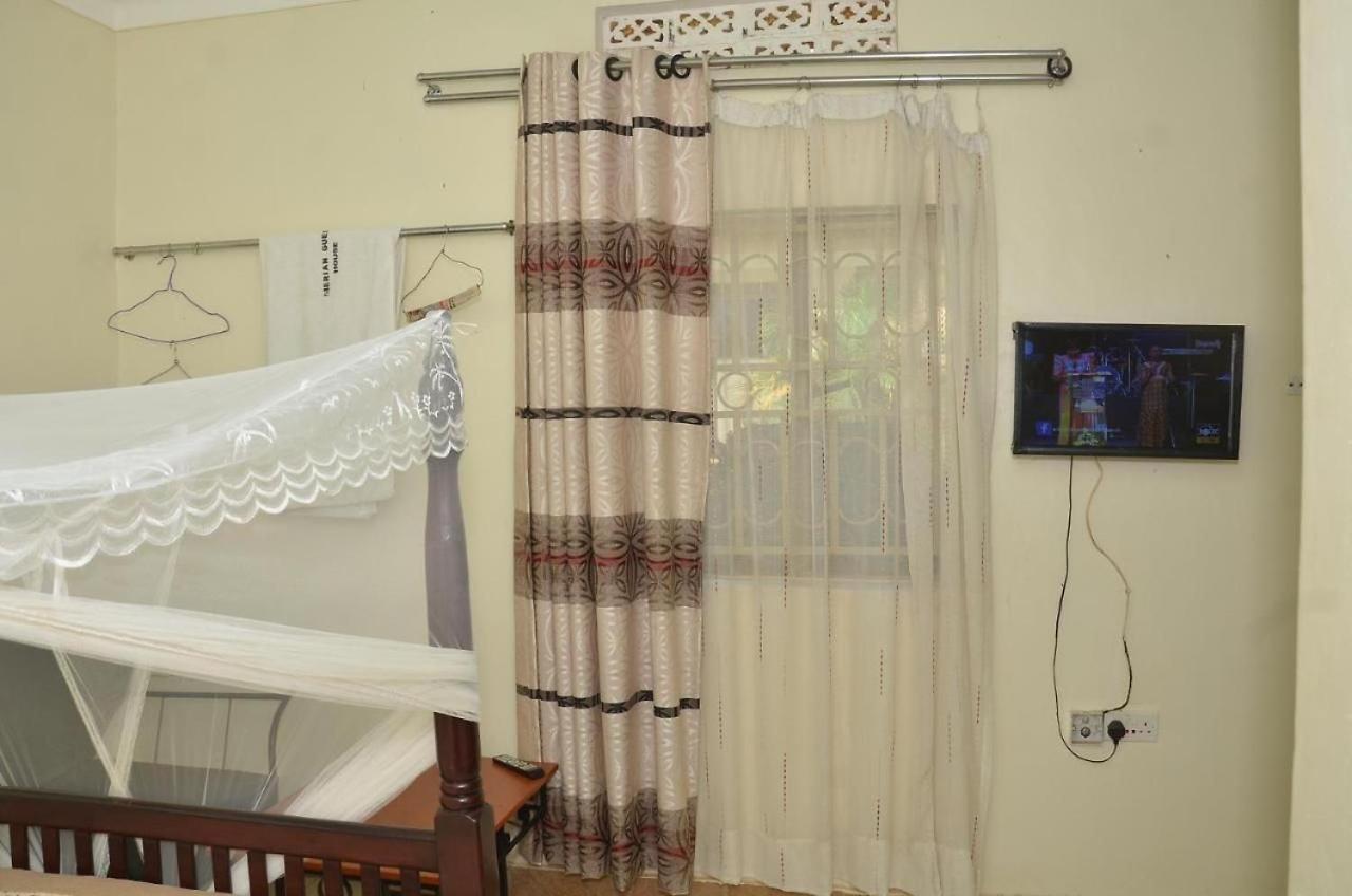 Merian Gardens And Guest House Mukono Town Екстериор снимка
